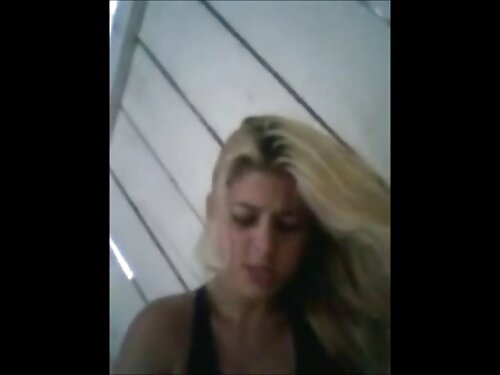 Chica con los ojos v ...