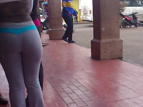 Un chico lindo cogió ...