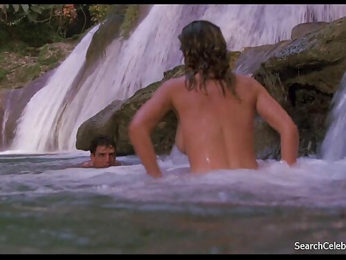 Chica desnuda folla  ...