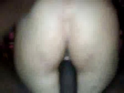Flaco joven chupa la ...