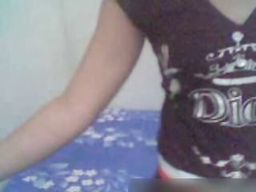 La chica hace una ma ...